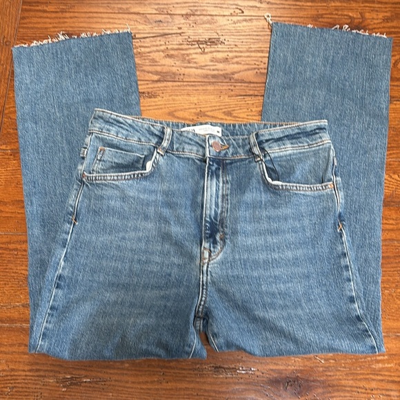Zara Mid Rise Jeans Women’s Stretch Denim Raw Hem Mid Blue 6147/121/427 Size 10 - Picture 5 of 12